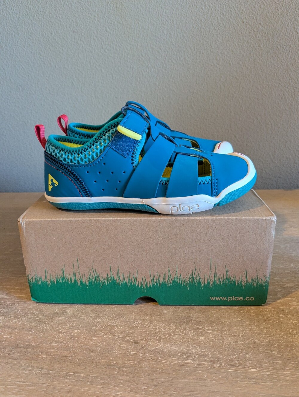 NEW Plae Sam 2.0 Seaport, Youth 12.5
